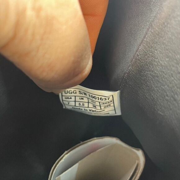 Ugg Womens Boots Sz 7 Channing II Black Leather Harness Knee High Riding Shoes - Picture 9 of 9